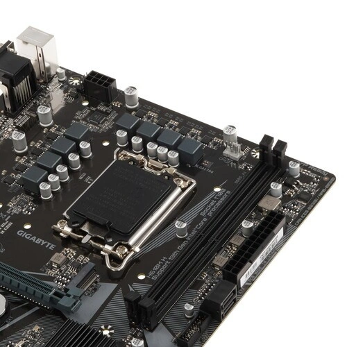 Материнская плата Gigabyte H610M H 2 x кабель SATA, документация, задняя планка