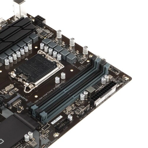 Материнская плата Gigabyte B760 DS3H DDR4 2 x кабель SATA, документация, задняя планка